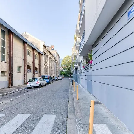 Boss Gare Confort Netflix Climatisation Portable Cours Jean Jaures & Marche Local
